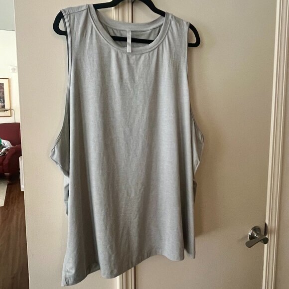 Fabletics Grey Open Back Tank - Picture 2 of 4